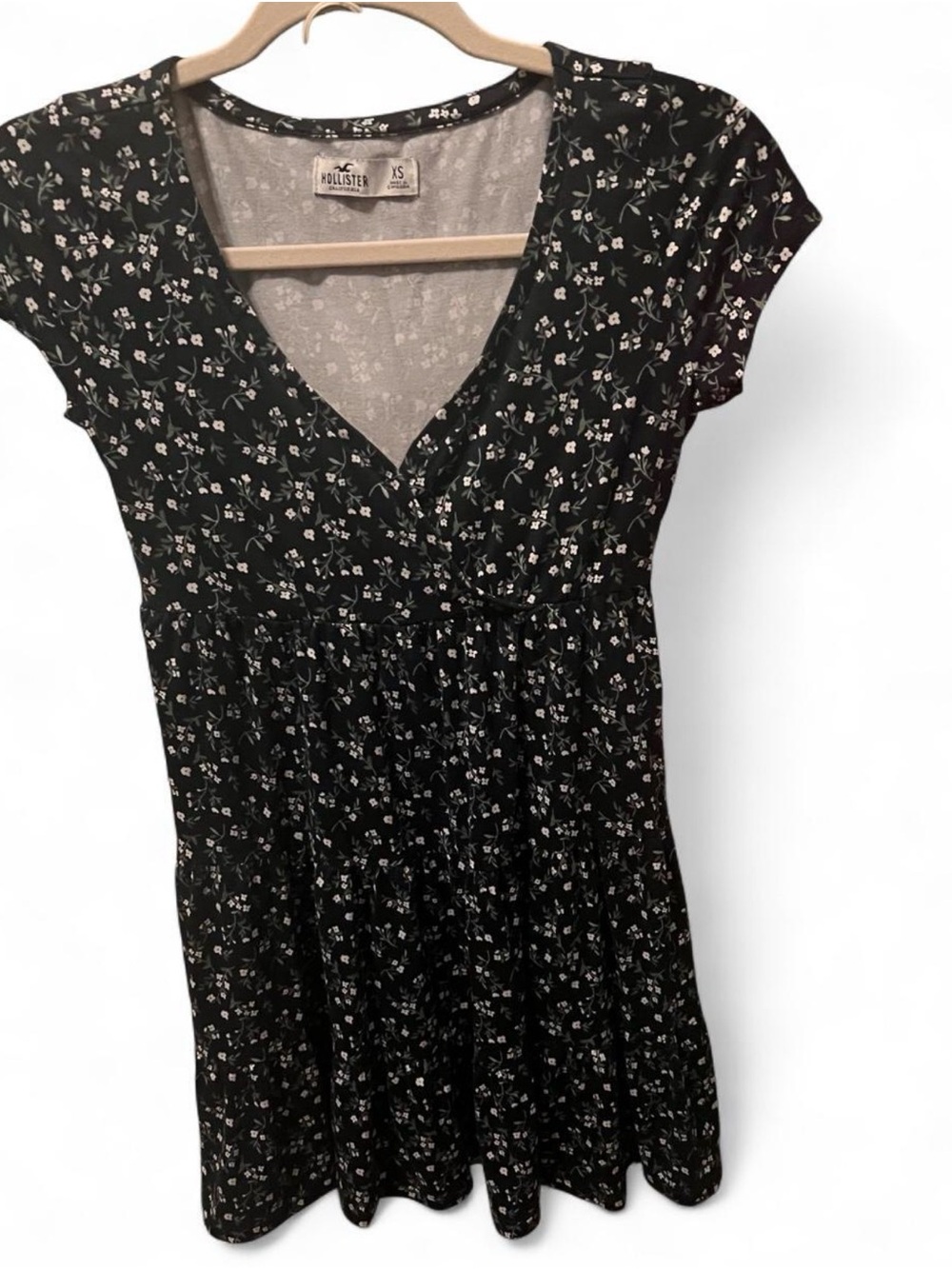Hollister Floral Mini Dress 🌸